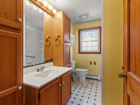 108 Beth Ave, Leominster MA 01453