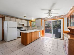 108 Beth Ave, Leominster MA 01453