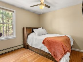 39 Leonard St, Carver MA 02330