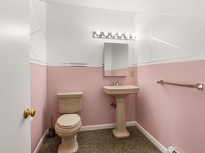 39 Leonard St, Carver MA 02330