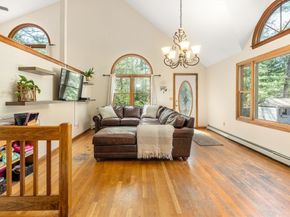 39 Leonard St, Carver MA 02330