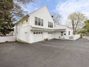 6 Harrington Way, Worcester MA 01604