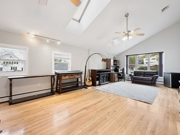 6 Harrington Way, Worcester MA 01604