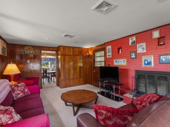 13 Sheffield Road, Natick MA 01760