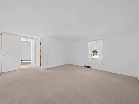 2 Winstead Lane, Weymouth MA 02189