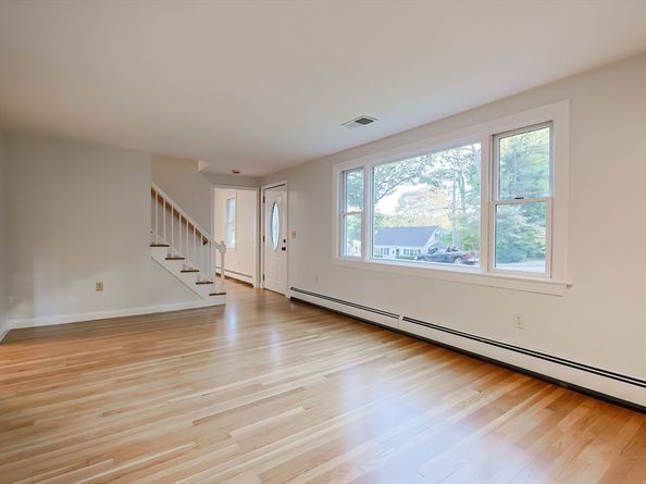69 Morningside Dr, Walpole MA 02081