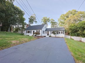 69 Morningside Dr, Walpole MA 02081