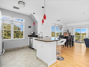 614 Pond St 1405, Braintree MA 02184