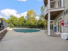 614 Pond St 1405, Braintree MA 02184