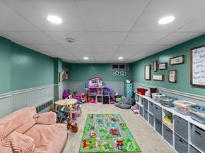 86 Pine St, Rochester MA 02770