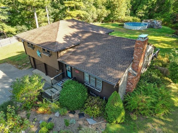 86 Pine St, Rochester MA 02770