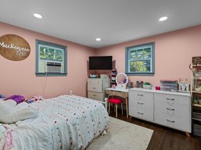 86 Pine St, Rochester MA 02770