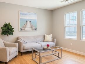 98 Prescott St 1b, Boston MA 02128