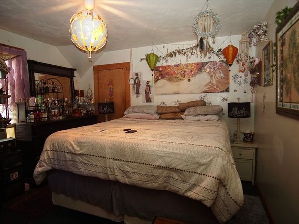 17 Vinson St, Worcester MA 01605