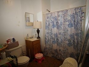 17 Vinson St, Worcester MA 01605