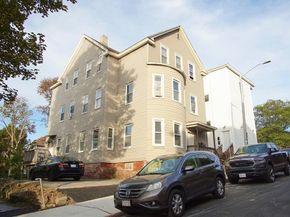 17 Vinson St, Worcester MA 01605