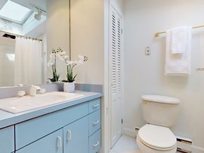 125 Oakdale Rd, Newton MA 02461