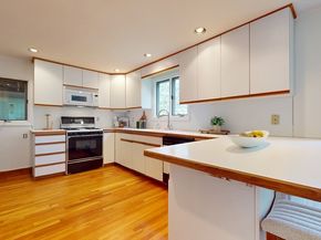 125 Oakdale Rd, Newton MA 02461