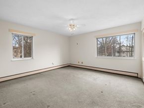 611 Watertown St 14, Newton MA 02460