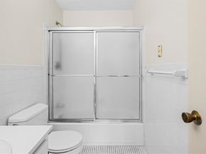 611 Watertown St 14, Newton MA 02460