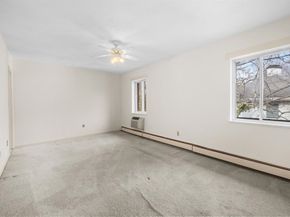 611 Watertown St 14, Newton MA 02460