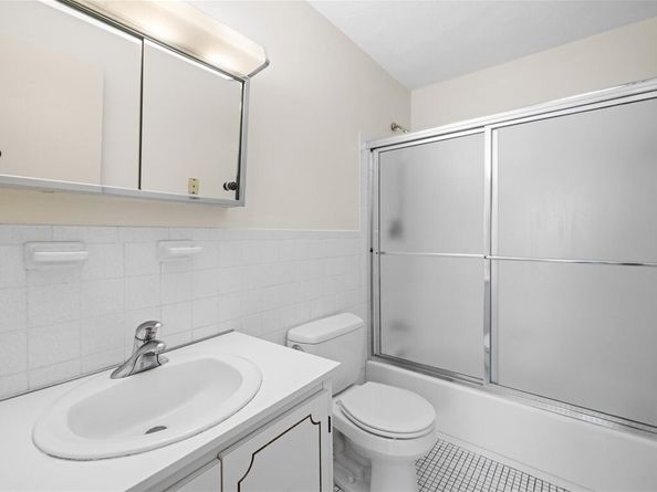 611 Watertown St 14, Newton MA 02460