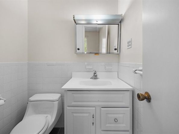 611 Watertown St 14, Newton MA 02460