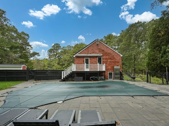 105 Georgetown Rd, Boxford MA 01921