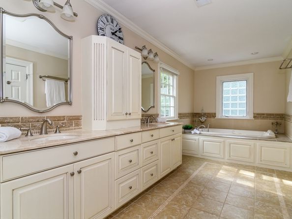 19 Skyview Lane, Sudbury MA 01776