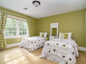 19 Skyview Lane, Sudbury MA 01776