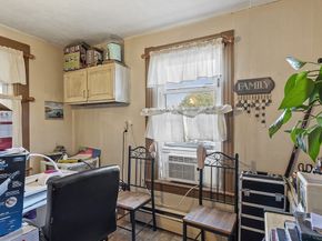 284 Mechanic St, Leominster MA 01453
