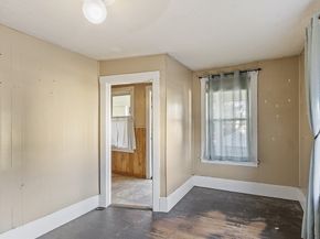 284 Mechanic St, Leominster MA 01453