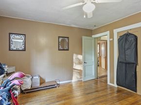 284 Mechanic St, Leominster MA 01453