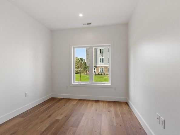 225 Middlesex Turnpike 109, Burlington MA 01803