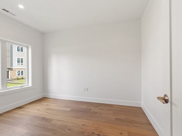 225 Middlesex Turnpike 109, Burlington MA 01803