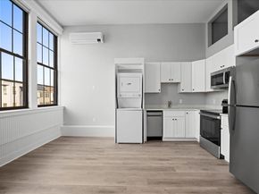 22 Waverly St, Worcester MA 01604