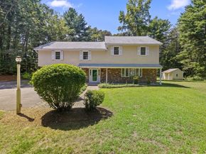 15 Woodridge Rd, Dover MA 02030
