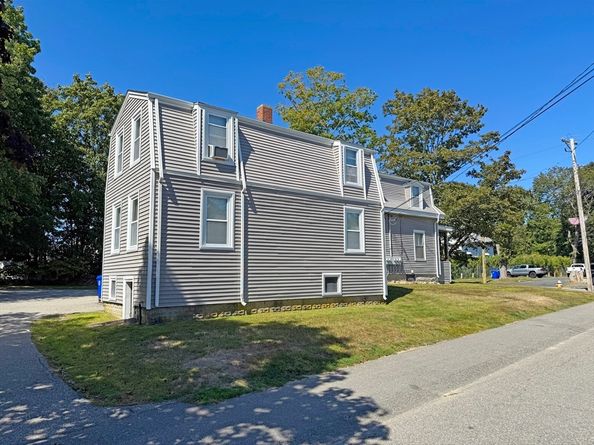 83 Summit St, Rockland MA 02370