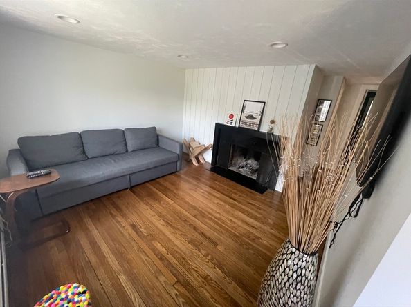 55 Upton St, Grafton MA 01519