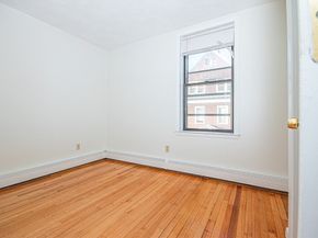 29 William St 22, Worcester MA 01609