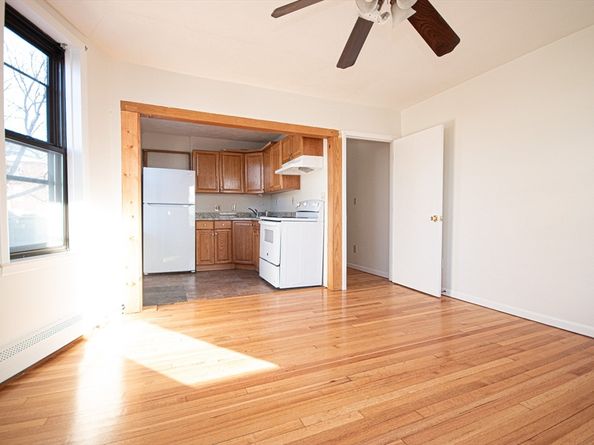 29 William St 22, Worcester MA 01609