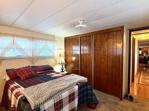 9 King Dr, Wareham MA 02576