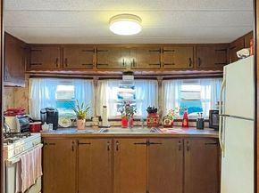 9 King Dr, Wareham MA 02576