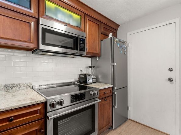 31 Warren St B1, Waltham MA 02453