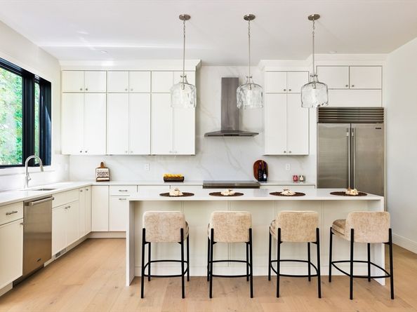 1230 Commonwealth Ave, Newton MA 02465