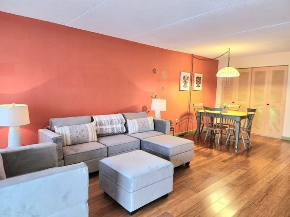 51 Melrose St 1A, Melrose MA 02176