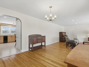 130 Braemoor Rd, Brockton MA 02301