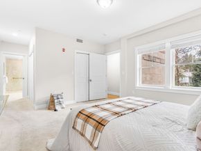 321 Hammond Pond Parkway 103, Brookline MA 02467