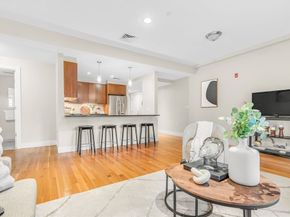 321 Hammond Pond Parkway 103, Brookline MA 02467