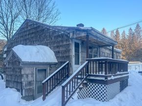 71 Charlton St, Oxford MA 01540